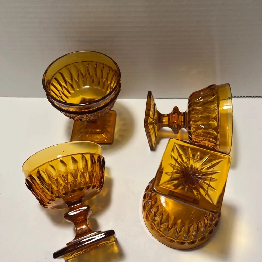 Vintage Indiana Glass‎ Amber Diamond Point Mt Vernon glasses/desert